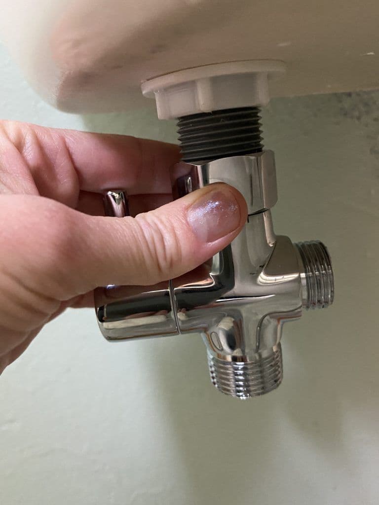 Bidet Spray, Tap & T-Valve Installation